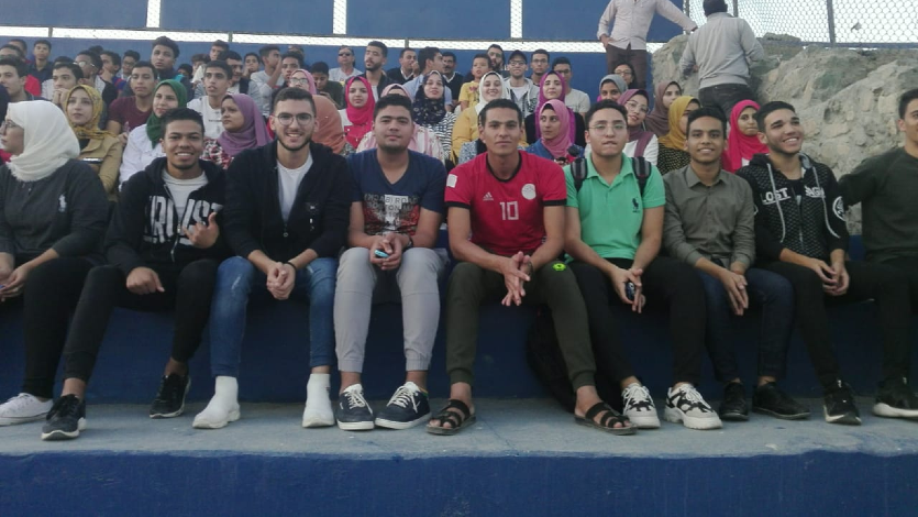 Students Cheer for El Gouna